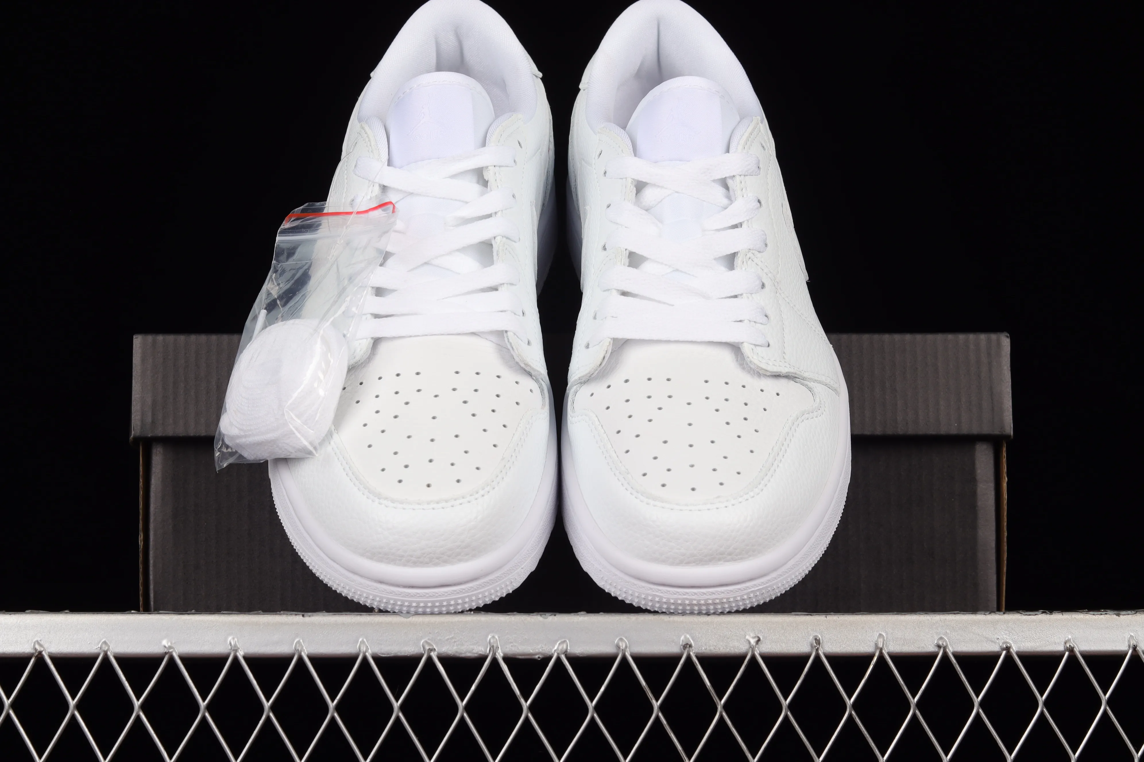 All categories Air Jordan Jordan series basketball shoes Air Jordan 1 Low Z version Air Jordan 1 Low Golf "Triple White" AJ1 Joe 1 new golf version all white color DD9315-101